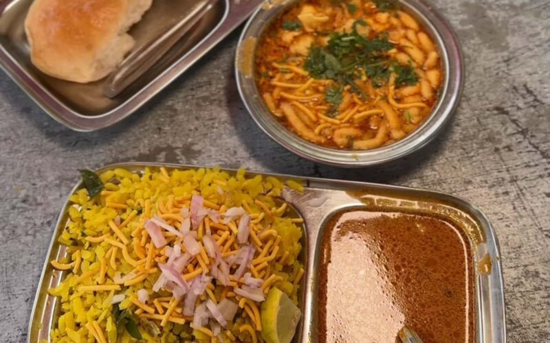 Gaavran Chulivarchi Misal & Poha in Thane You Must Try